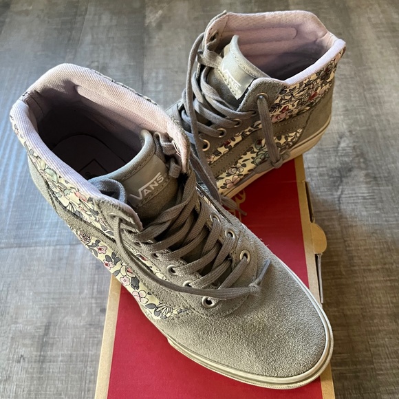 COPY - Floral and Suede Vintage VANS sneakers - Picture 2 of 4